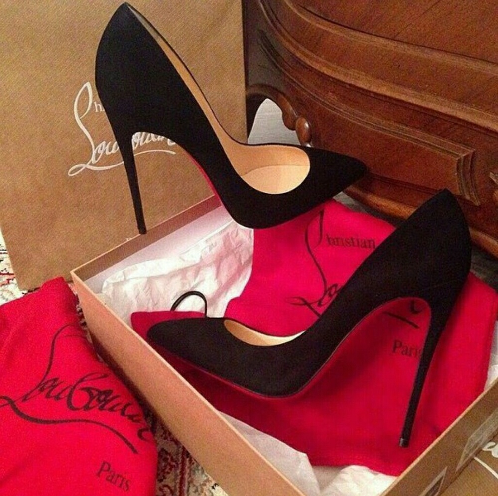 Meet your Posher, Chanel